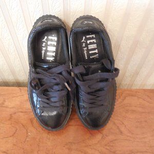 Fenty  Puma By Rihanna  Wrinkled Patent Leather Black Sneakers Size 6